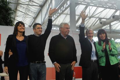 María González Veracruz, Patxi López, Felipe González, Alfredo Pérez Rubalcaba y Micaela Navarro.