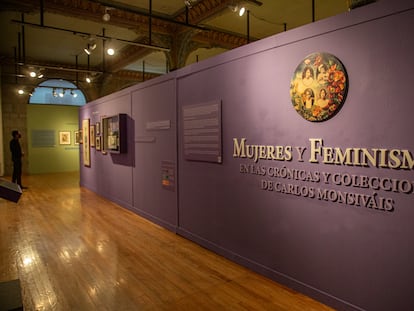 La entrada a la exposición 'Mujeres y feminismos en las crónicas y colecciones de Carlos Monsivaís' en el Museo del Estanquillo.