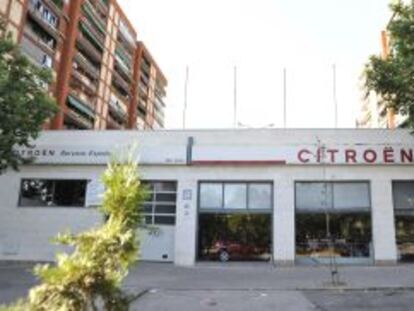 Vista de un concesionario de ventas de veh&iacute;culos de la marca Citroen en Madrid. EFE/Archivo