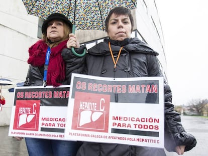 Protesta de afectados por la hepatitis C contra los recortes de la Xunta.