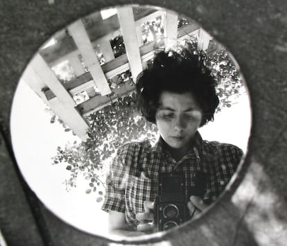 Autorretrato de Vivian Maier de junio de 1953.