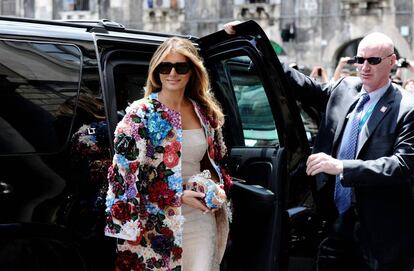 Melania Trump, con el abrigo de Dolce&Gabbana, el pasado mayo en Sicilia.