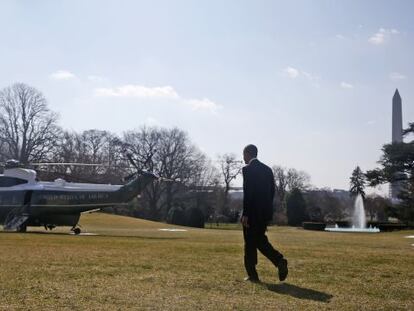 Barack Obama à caminho do Marine One.