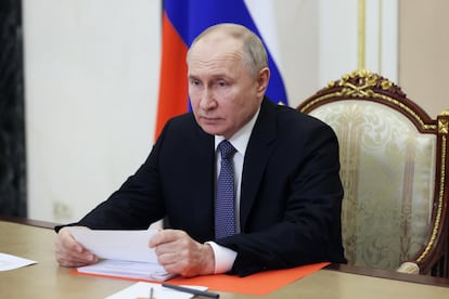 El presidente de Rusia Vladímir Putin, durante una reunión del Consejo de Seguridad desde Moscú.