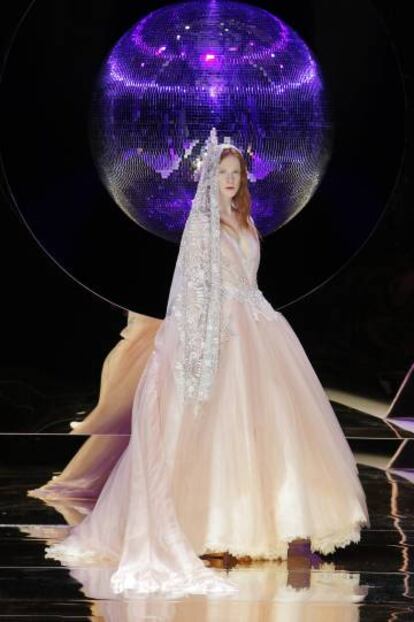 Disseny de Yolan Cris en el moment d'homenatge a Prince.