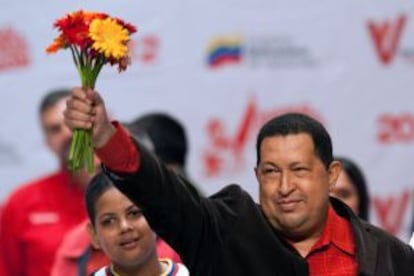 El presidente Chávez, este jueves a su regreso a Caracas tras la primera fase de radioterapia.