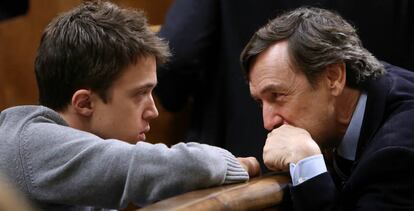 Íñigo Errejón y Rafael Hernando, en el Congreso.