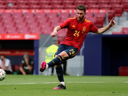 Aymeric Laporte, durante el partido amistoso ante Portugal que disputaron el viernes en el estadio Wanda Metropolitano de Madrid. EFE/Kiko Huesca