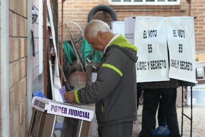 Los votos serán contabilizados por 24.000 funcionarios que han sido capacitados por el INE. 