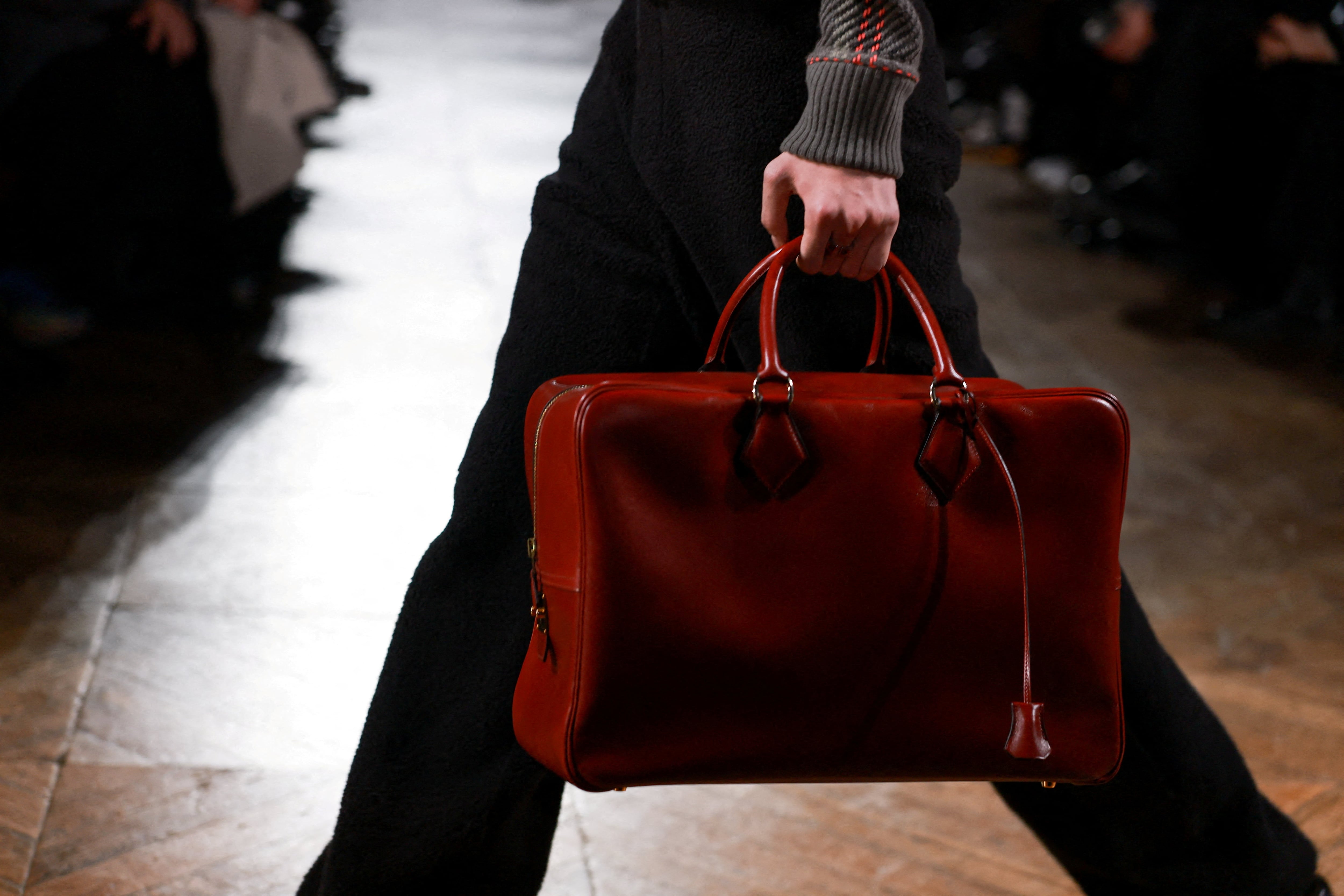 Ni el Birkin salva a Hermès de desplomarse en Bolsa tras las decepcionantes ventas por la guerra en Irán
