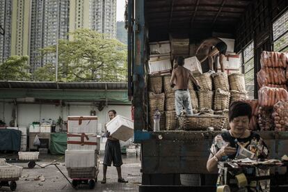 Kowloon. Mercado de verduras al por mayor gestionado por la organización semi-gubernamental VMO.