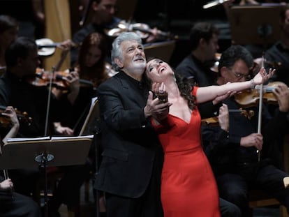 Plácido Domingo y Ermonela Jaho en un momento del segundo acto de la ópera 'Thaïs' de Massenet.