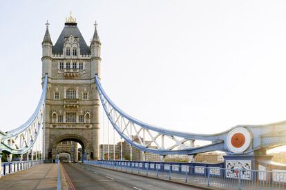 The Great North Road

La 'Gran Carretera del Norte', ahora suplantada por la autovía A1, conecta desde hace siglos las capitales de Londres y Edimburgo.