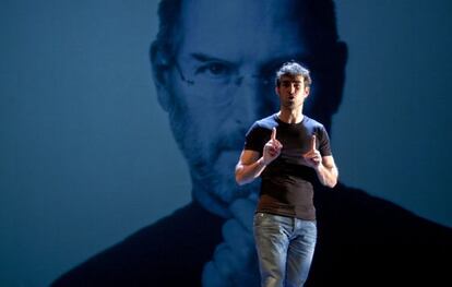 Ensayo de la obra &#039;Agon&iacute;a y &eacute;xtasis de Steve Jobs&#039;