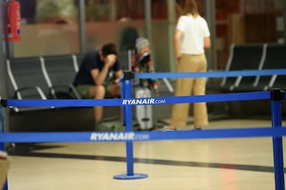 Ambiente en el aeropuerto de Barajas en la primera jornada de huelga.