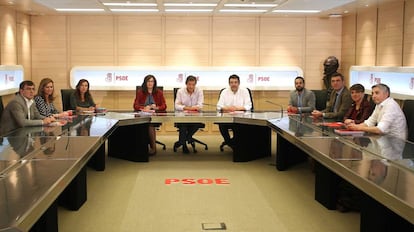 Reuni&oacute;n de la comisi&oacute;n gestora del PSOE el mes pasado en Madrid.