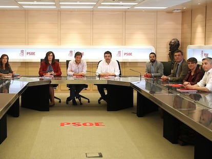 Reunião da comissão gestora do PSOE no mês passado em Madri.