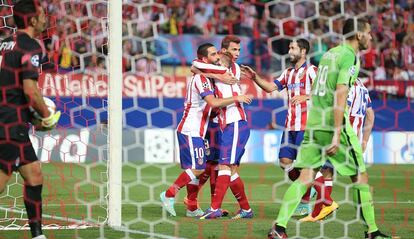 Los jugadore del Atlético de Madrid celebran la victoria frente al Juventud.