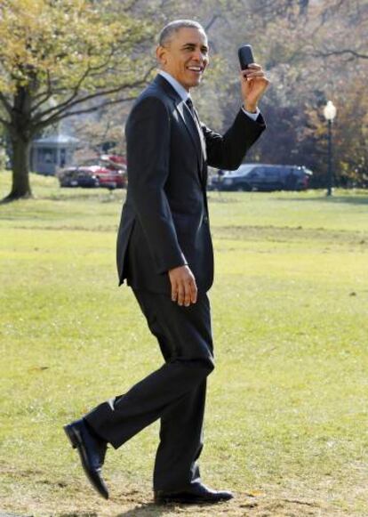 Barack Obama tras recuperar la Blackberry que se había olvidado en la Casa Blanca antes de volar a Las Vegas en 2014.