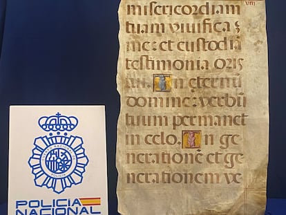 Imagen del manuscrito musical del siglo XVI robado del Monasterio del Escorial en una imagen cedida por la Policía Nacional.