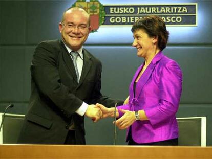 Pérez e Iztueta sellaron en diciembre de 2004 el acuerdo sobre el déficit de la UPV y el pago de complementos al profesorado.