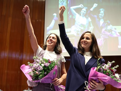 Las exministras Irene Montero e Ione Belarra.