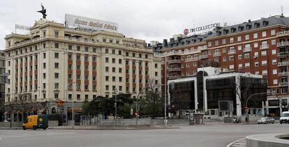 Fachadas del Hotel Gran Meliá Fenix y del NH Collection Colón en Madrid. 