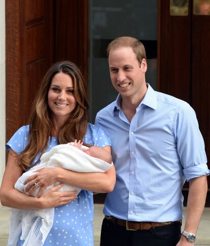 Kate Middleton deu à luz seu primeiro filho, George, no dia 23 de julho de 2013, no mesmo lugar em que nasceu seu marido, o hospital de Saint Mary