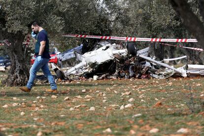 Un portavoz del Aeroclub Barcelona-Sabadell ha explicado que los tres ocupantes de la avioneta participaban en un vuelo de entrenamiento para acumular horas de práctica.