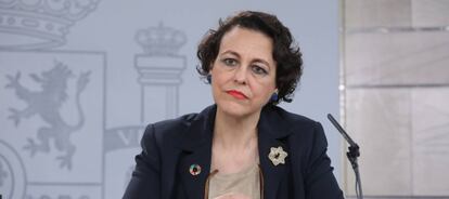 La ministra de Trabajo, Migraciones y Seguridad Social, Magdalena Valerio, en la rueda de prensa tras la reunión del Consejo de Ministros en Moncloa.
 
 