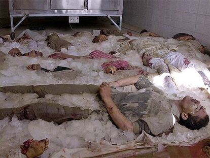 Los cadáveres de los 19 pescadores, conservados en hielo ayer en la morgue de Hadiza.