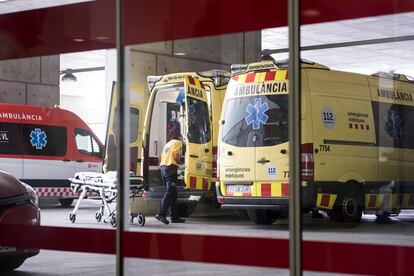 Ambulancias en el hospital de Bellvitge