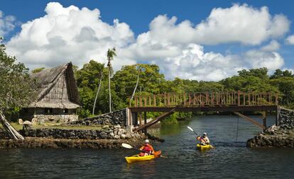 Ruta en kayak en la isla de Yap (Micronesia).