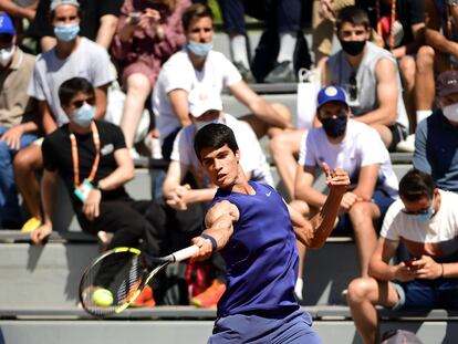 Carlos Alcaraz contra Bernabe Zapata en Roland Garros