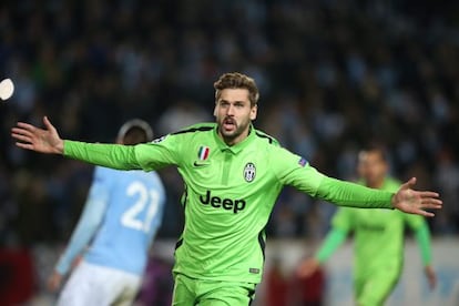 Llorente celebra su gol al Malmoe