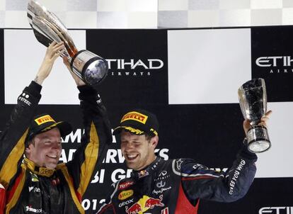 Raikkonen y Vettel en el podio de Abu Dhabi