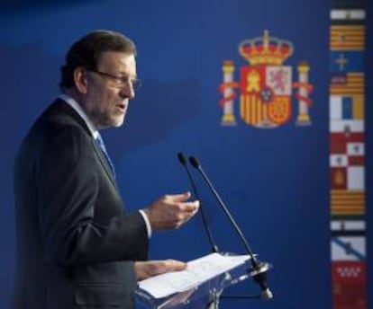 El presidente del Gobierno español, Mariano Rajoy, durante la rueda de prensa que ha ofrecido hoy al término del Consejo Europeo celebrado en Bruselas, Bélgica .