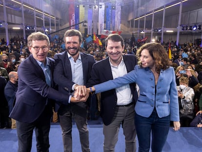 Alberto Núñez Feijóo, Pablo Casado; Alfonso Fernandez Mañueco e Isabel Díaz Ayuso, en el cierre de campaña electoral en Valladolid, el pasado 11 de febrero.