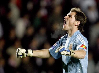 Casillas canta el gol de Riera, el de la victoria de España en Estambul.