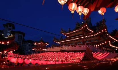 Vista del templo Thean Hou durante las celebraciones del Año Nuevo Chino en Kuala Lumpur (Malasia).