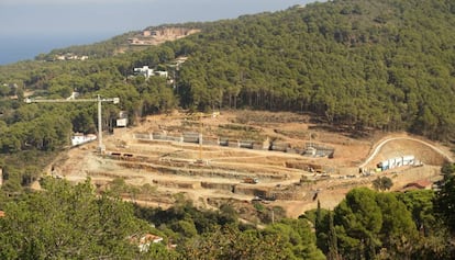 Terreno en obras de la nueva urbanización junto a la playa Sa Riera en Begur. 