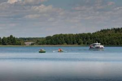 Embarcaciones en el lago Wigry.