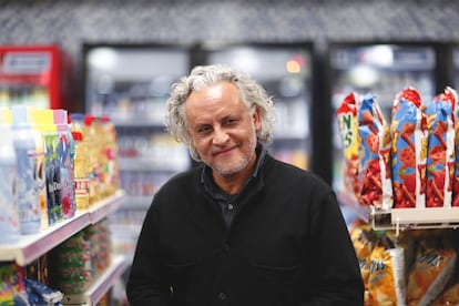 Gabriel Orozco, en el Oxxo de la galería Kurimanzutto