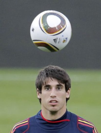 Javi Martínez, entrenando con la selección española de fútbol en Innsbruck en 2010.