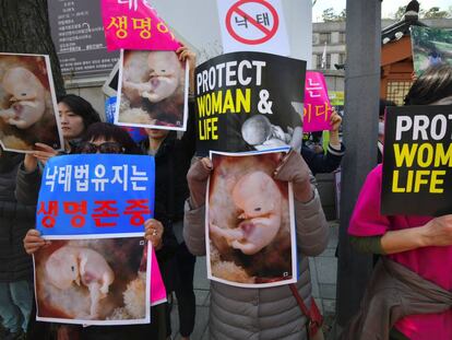 Protestas de detractores del aborto en Seúl (Corea del Sur).