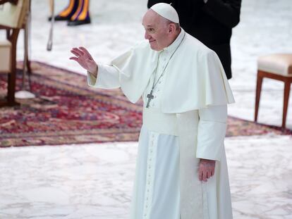 28 October 2020, Vatican, Vatican City: Pope Francis waves during his weekly general audience in Aula Paolo VI at the Vatican. Photo: Evandro Inetti/ZUMA Wire/dpa
28/10/2020 ONLY FOR USE IN SPAIN