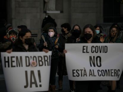 Concentración del sector del comercio y la restauración frente al Palau de la Generalitat para protestar por las medidas restrictivas por el covid.