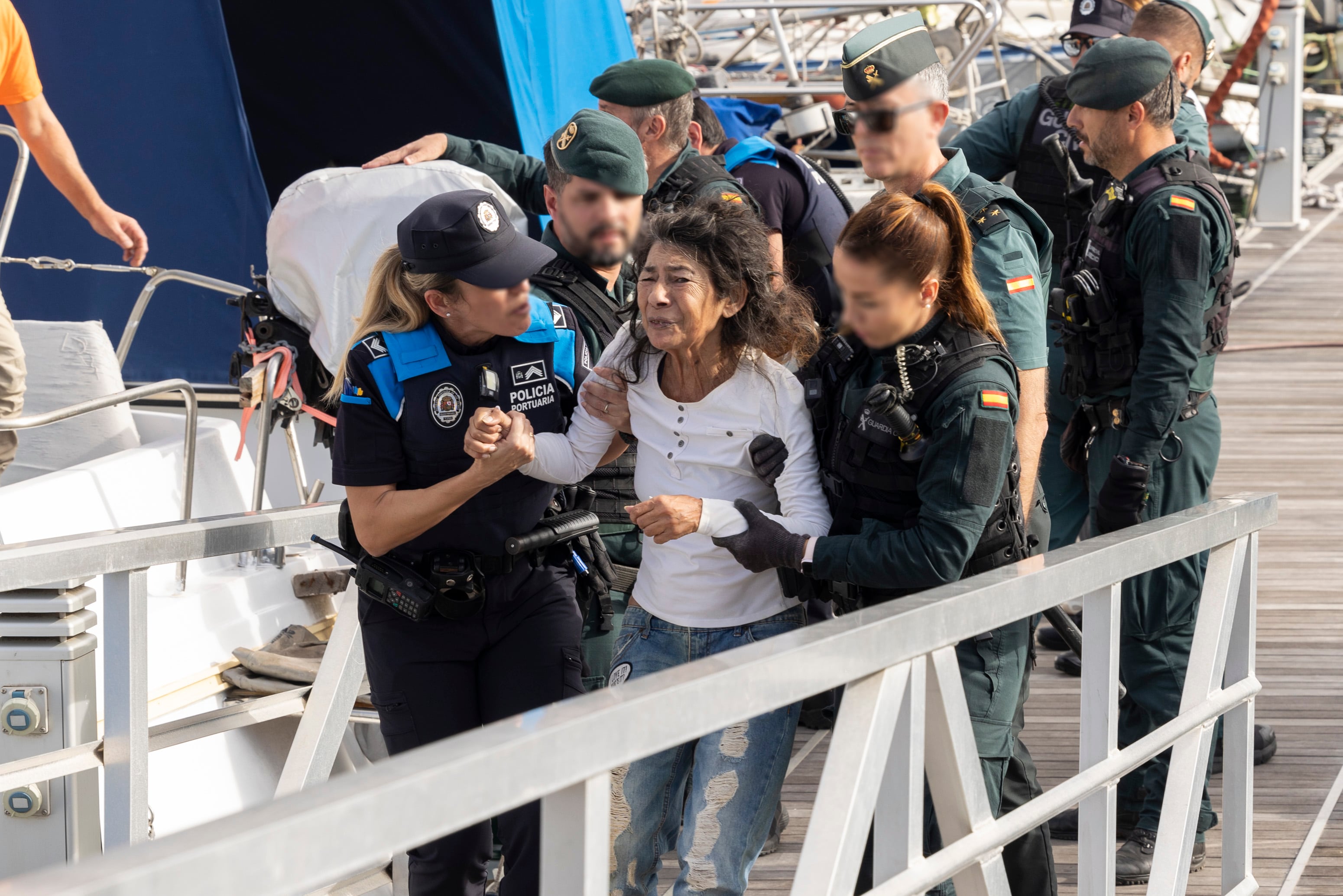 La Autoridad Portuaria desahucia a una mujer vulnerable de 71 años del barco donde vivía en Las Palmas de Gran Canaria