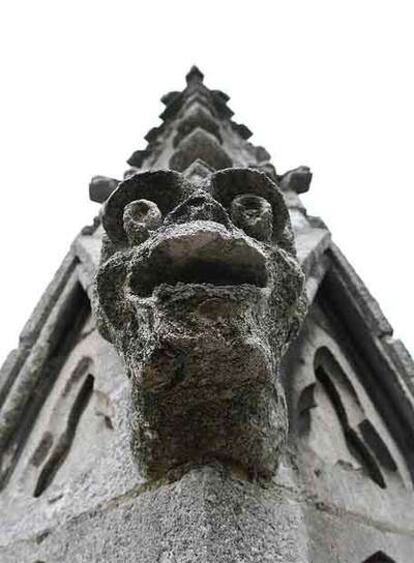 Uno de los remates de un pináculo de la catedral de León.