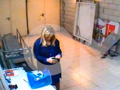 Fotograma del vídeo de Cristina Cifuentes difundido por "okdiario" en 2011.